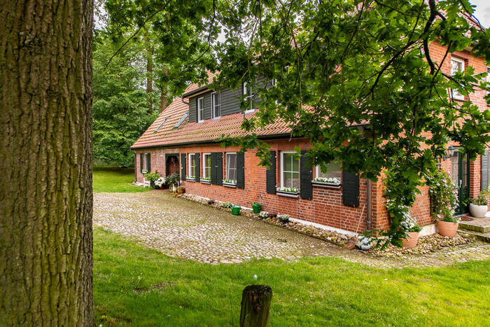 LocationRobot - Film Location Hof LR2835 (photo 2)