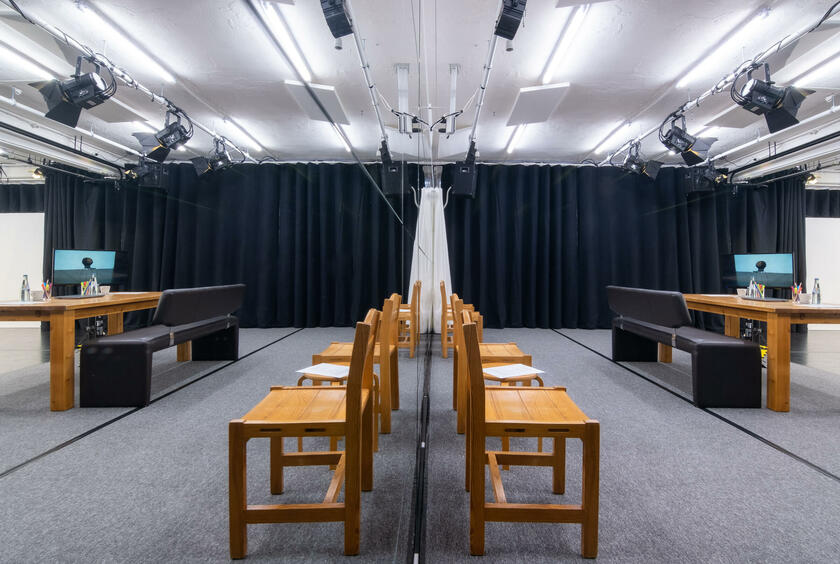 LocationRobot - Film Location Studio LR2854 (photo 5)