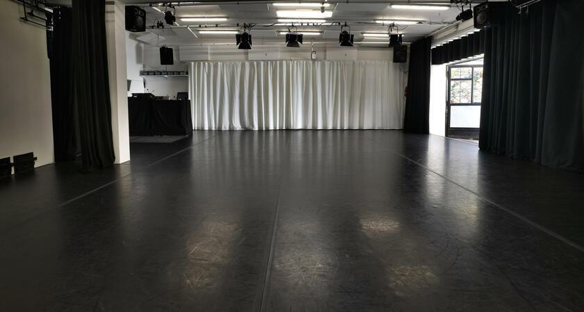 LocationRobot - Film Location Studio LR2854 (photo 4)