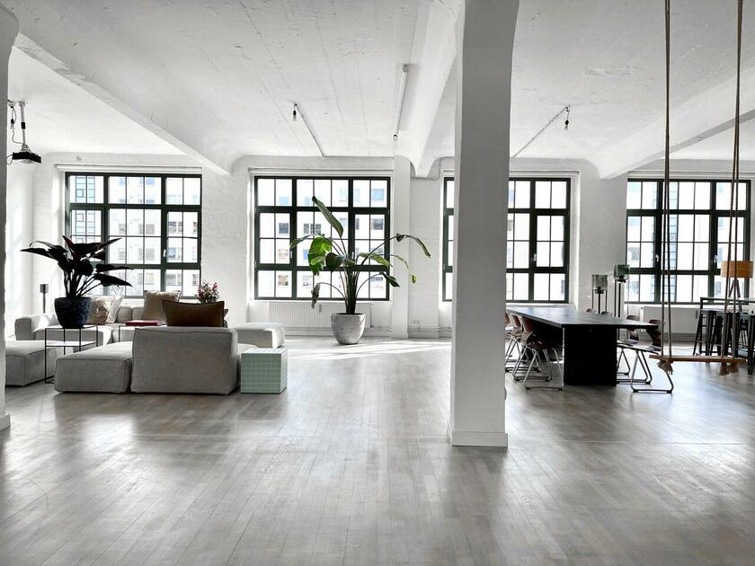 LocationRobot - Film Location Loftstudio LR3709 (photo 2)