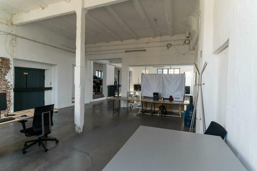 LocationRobot - Film Location Loftstudio LR4837 (photo 9)