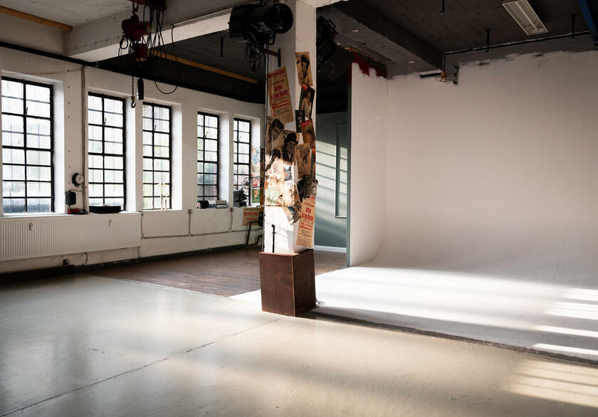 LocationRobot - Film Location Loftstudio LR5984 (photo 1)