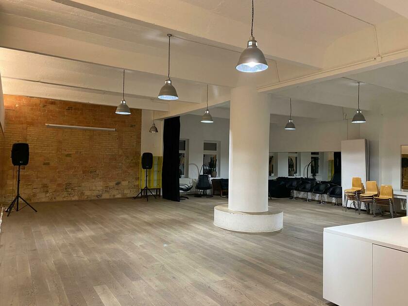 LocationRobot - Film Location Loftstudio LR6194 (photo 1)