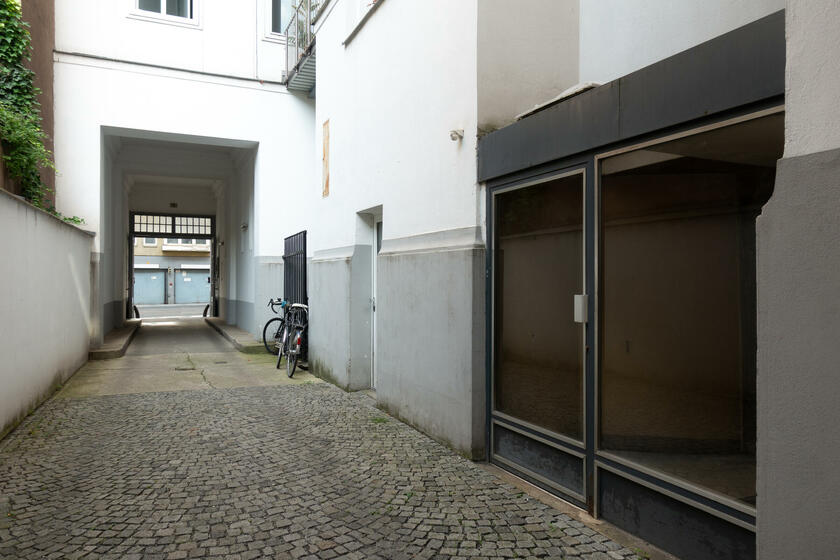 LocationRobot - Film Location Industrieanlage LR4663 (photo 2)