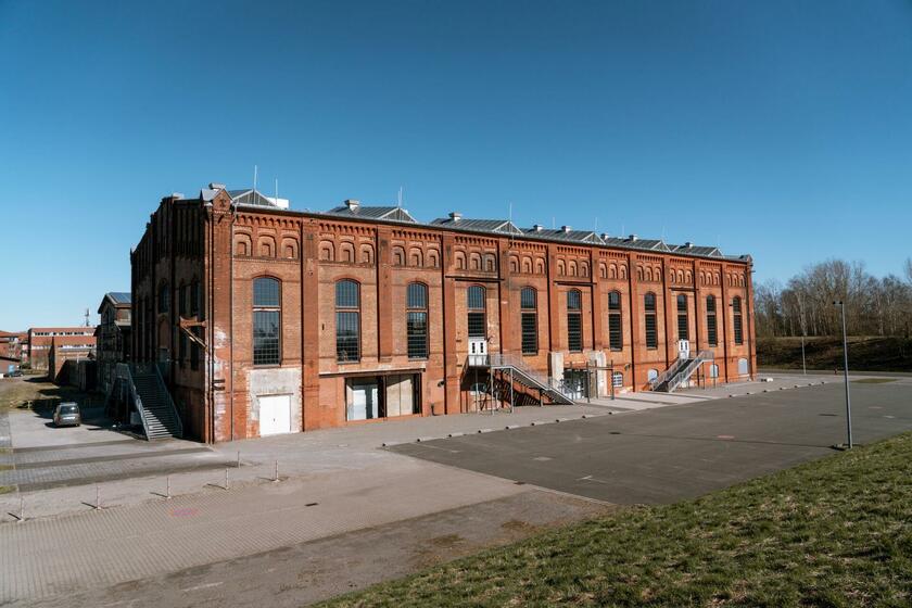 LocationRobot - Film Location Industriehalle LR5136 (photo 2)