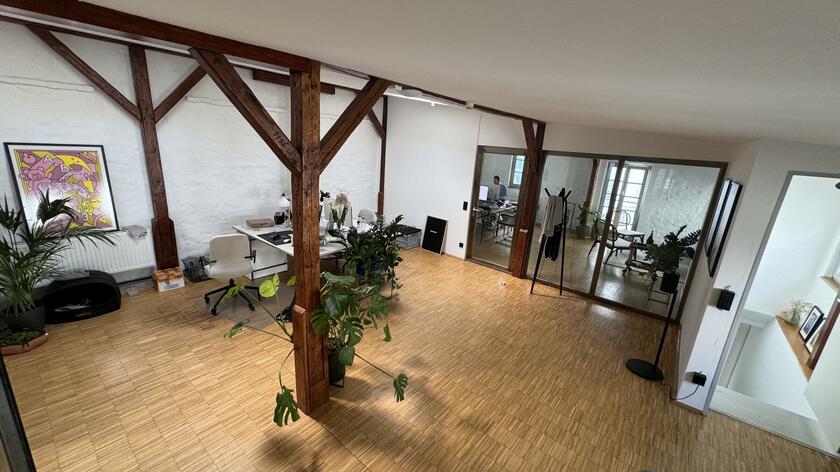 LocationRobot - Film Location Bürogebäude LR5563 (photo 10)