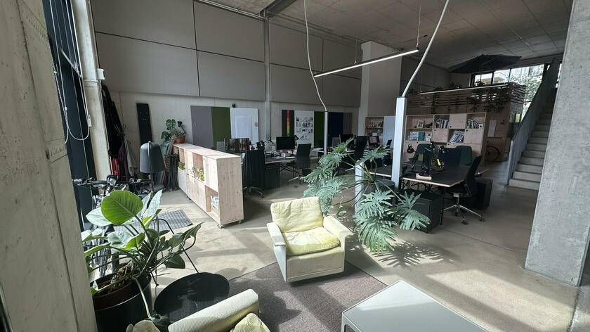 LocationRobot - Film Location Büro LR6116 (photo 4)