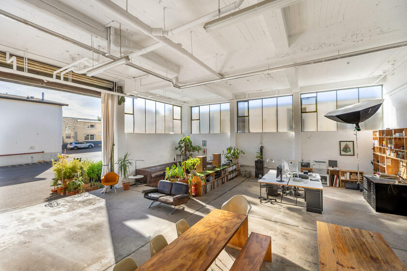 LocationRobot - Film Location Büro LR6185 (photo 1)