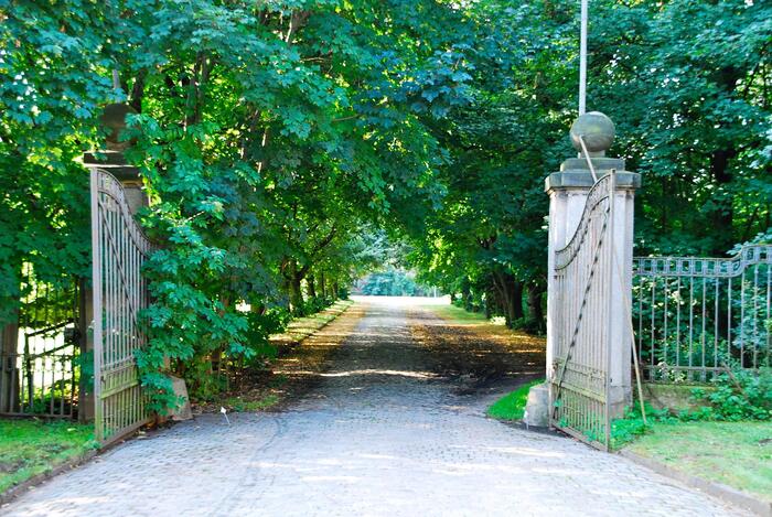 LocationRobot - Film Location Herrenhaus LR2165 (photo 3)