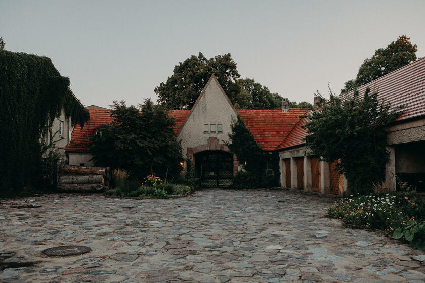 LocationRobot - Film Location Gutshaus LR5074 (photo 4)