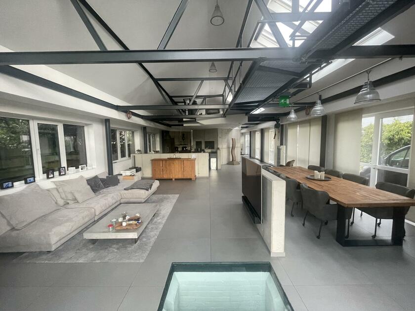 LocationRobot - Film Location Loft LR2138 (photo 1)