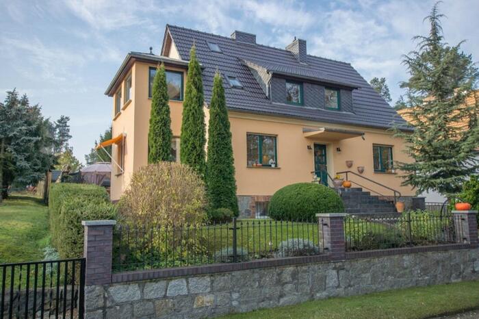 LocationRobot - Film Location Haus LR2737 (photo 1)