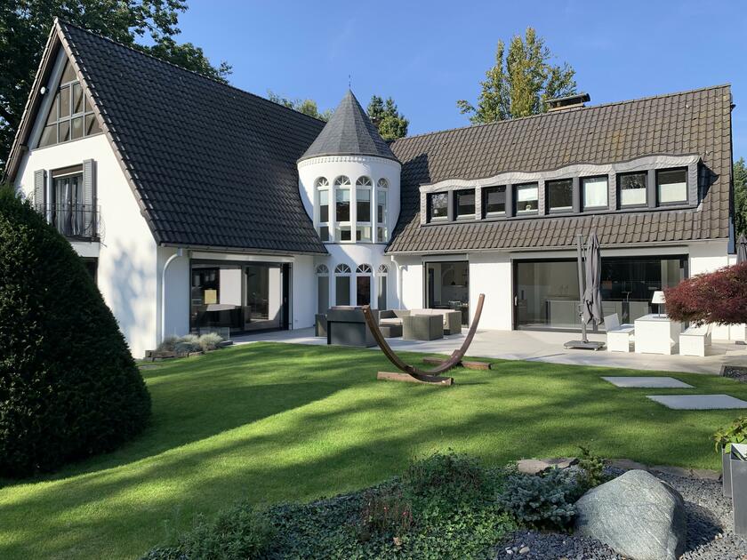 LocationRobot - Film Location Villa LR4001 (photo 1)