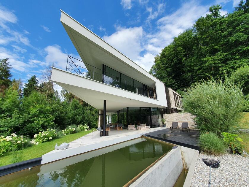 LocationRobot - Film Location Villa LR4080 (photo 1)