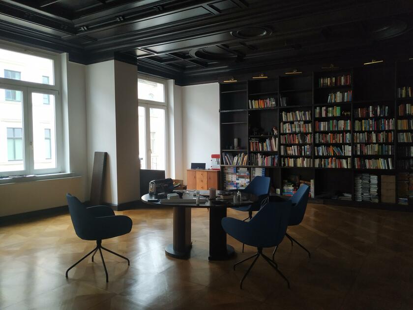 LocationRobot - Film Location Wohnung LR4449 (photo 3)