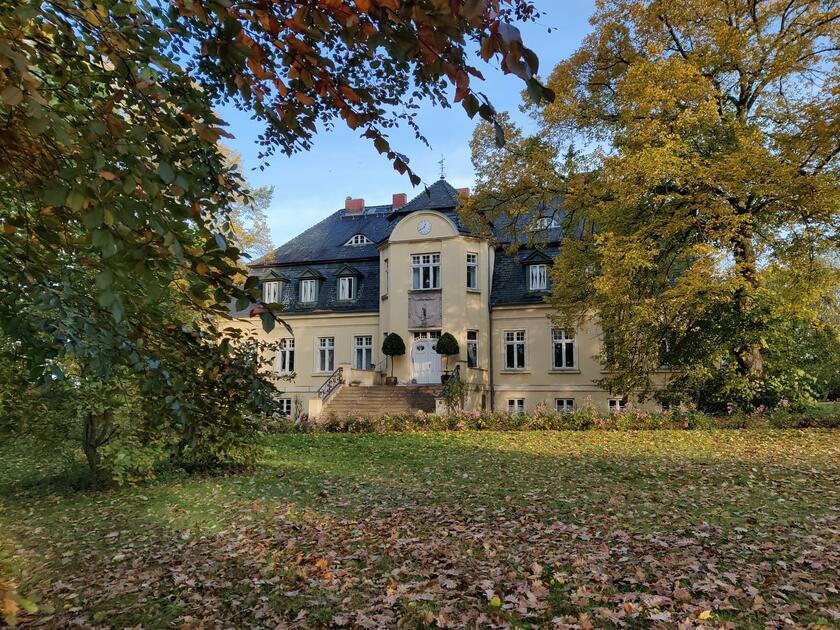 LocationRobot - Film Location Gutshaus LR5181 (photo 2)