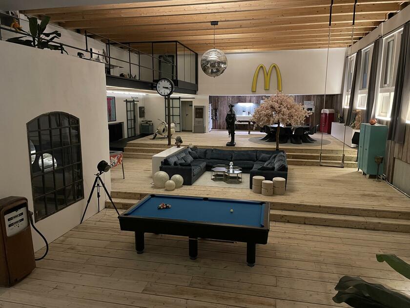 LocationRobot - Film Location Loft LR5400 (photo 1)