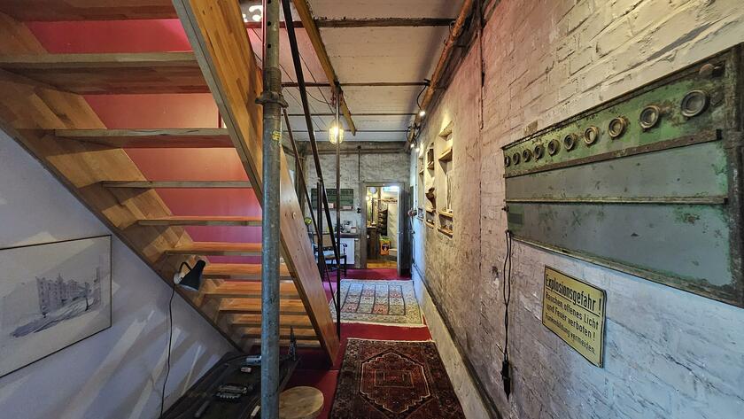 LocationRobot - Film Location Loft LR5408 (photo 8)