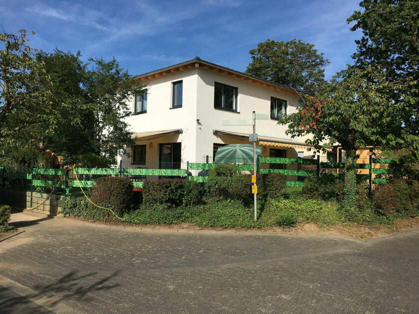 LocationRobot - Film Location Einfamilienhaus LR5922 (photo 1)