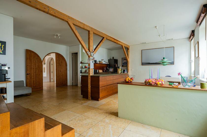 LocationRobot - Film Location Haus LR6094 (photo 1)