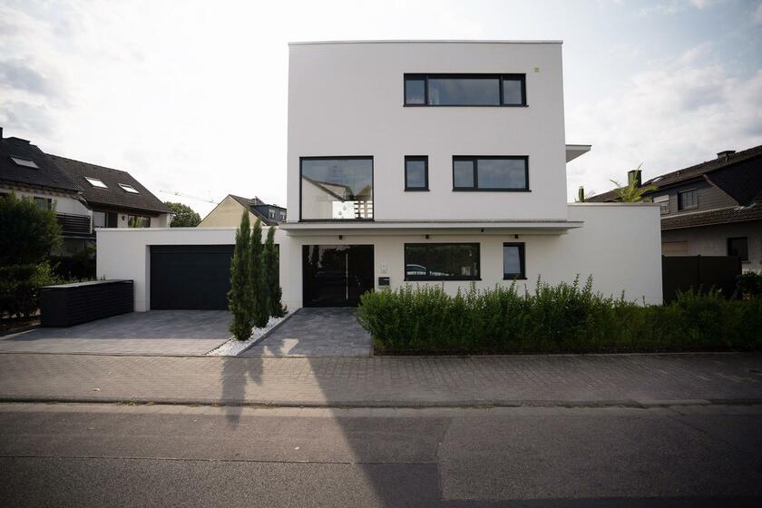 LocationRobot - Film Location Haus LR6144 (photo 1)